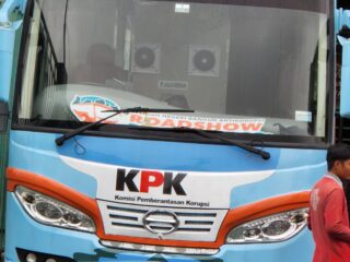 Bus Roadshow KPK Hadir di Bekasi Bawa Pesan Hajar Serangan Fajar