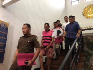 Korupsi Proyek Rutilahu Oknum Pejabat Kasie Kecamatan Tarumajaya Resmi Ditahan Kejaksaan Negeri Kabupaten Bekasi