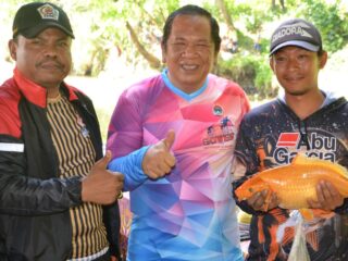 Wali Kota Irsan Efendi Nasution Buka Lubuk Larangan Aek Pardomuan di Kelurahan Ujung Padang