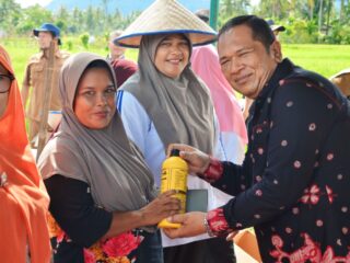Wali Kota Irsan Efendi Nasution Hadiri Kegiatan GENTA ORGANIK di Saba Rimba Kelurahan Sabungan Jae