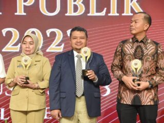 Pemkab Tapsel Raih Penghargaan Predikat Informatif dari Komisi Informasi Sumut