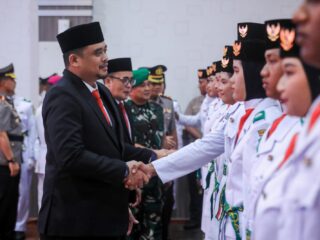 Bobby Nasution Kukuhkan Anggota Paskibraka Kota Medan 2023, Orang Tua Bersyukur Anaknya Jalankan Tugas Mulia