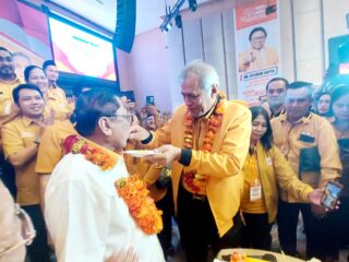 Ketum Partai Hanura Oesman Sapta Odang Bahagia Diberi Kejutan Ulang Tahun ke 73, OSO : Hanura Harus Bisa Menangi Pemilu 2024