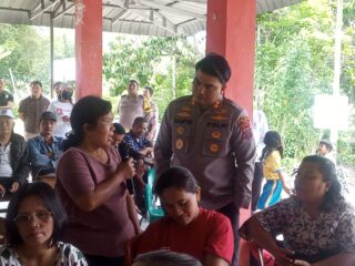 Kapolres Toba Bersama BNNK Pematang Siantar dan Wakil Ketua DPRD Turun Ke Kampung Bebas Narkoba Di Desa Pardamean Ajibata