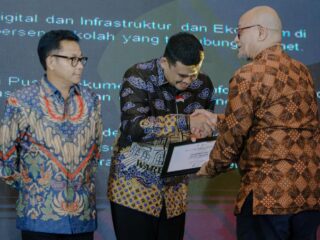Kembangkan Digitalisasi, Bobby Nasution Terima Penghargaan Apresiasi Tokoh Indonesia