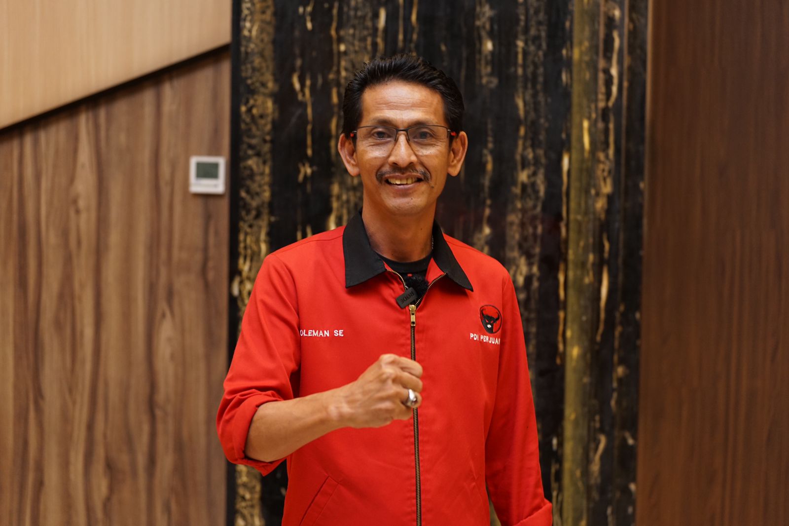 Soleman.SE Ketua DPC PDI-Perjuangan Kabupaten Bekasi Himbau Masyarakat Hadir di TPS 14 Februari 2024 Untuk Menangkan Ganjar Pranowo
