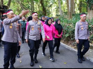 Polda Jabar Tanam 42 Ribu Pohon di Wilayah Polresta Bandung 2.220 Pohon Untuk Atasi Perubahan Iklim