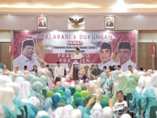 Ribuan Emak-emak dari 540 Majelis Taklim Kota Bandung-Cimahi Deklarasi Dukung Prabowo