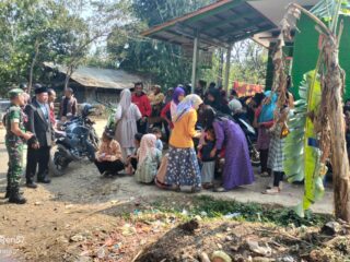 Babinsa Desa Pabuaran Koramil 0622-10/Pabuaran Bersama Kapospol Kawal Kampanye Calon Kades