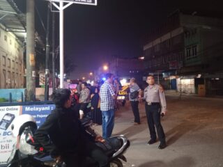 Kapolsek Medan Area Kompol Hendrik Aritonang SIK Pimpin Patroli Malam