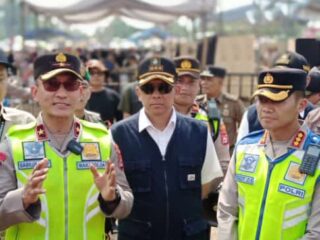 Pastikan Pilkades Aman, Kapolresta Tangerang Dampingi Wakapolda Banten Cek dan Tinjau TPS di Desa Ranca Iyuh