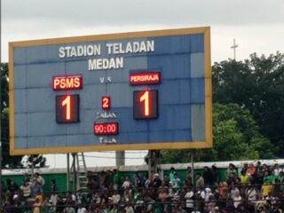 Polrestabes Medan Kawal Pertandingan PSMS Vs Persiraja di Stadion Teladan, Medan, Skor Pertandingan 1- 1