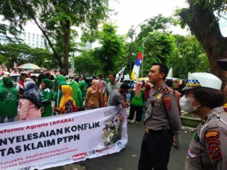 Polrestabes Medan Kawal Demo Massa Pejuang Agraria di DPRD Sumut