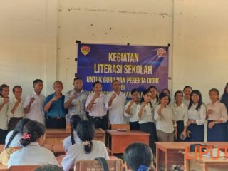 Gandeng YASPENSI, SMA Negeri 1 Amanuban Timur Tingkatkan Literasi Guru Dan Murid 