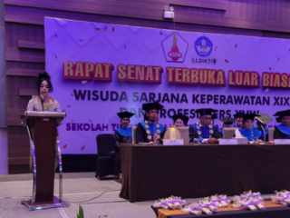 118 Mahasiswa Stik Famika Makassar Angkat Janji Perawat Sarjana Keperawatan dan Sumpah Perawat Profesi Ners