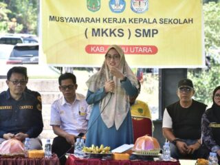 Bupati Indah Putri Indriani Membuka Rakor Musyawarah Kerja Kepala Sekolah SMP Kabupaten Luwu Utara
