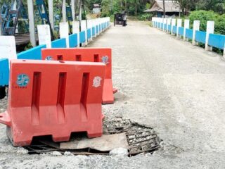 Bahaya Kali Aah..! Penyekat Jembatan Yang Jebol di Desa Namorih Tak Berfungsi Semestinya