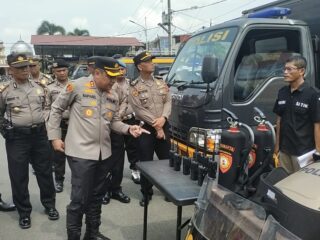 Kapolresta Deli Serdang Pimpin Pengecekan Kendaraan Dinas Dan Perlengkapan Dalmas Jelang Pemilu 2024