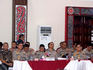 Ikuti Digital Tactical Game di Brimob, Kapolrestabes Medan : Berkomitmen Jaga Keamanan dan Ketertiban Selama Pemilu 2024