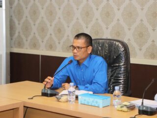 Sekda Oku Selatan ,M..Rahmattullah, Pimpin Rapat Pembahasan Hasil Evaluasi Rancangan Peraturan Daerah tentang Pajak Daerah dan Retribusi Daerah