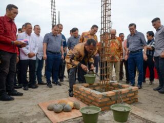 Dihadiri Menkumham RI, Bupati Letakan Batu Pertama Penambahan Pembangunan Vihara Tertua di Sergai