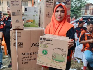 HUT Pemuda Pancasila ke-64 Tahun PAC PP Medan Area Dapat 12 Hadiah Barang  Electronik