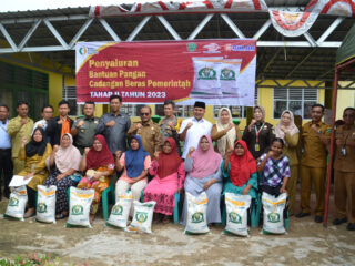 Pj Walikota Letnan Dalimunthe hadiri Penyaluran 18.899 keluarga Penerima KPM Di kota Padangsidimpuan