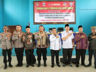 Pengukuhan Da'i Kamtibmas Pesisir Barat dan Pengukuhan Pokdar kamtibmas Bhayangkara Kabupaten Pesisir Barat
