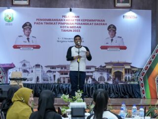Bobby Nasution:Buka Pelatihan Kepemimpinan,Keberhasilan di Kantor Juga Bersumber dari Rumah Tangga
