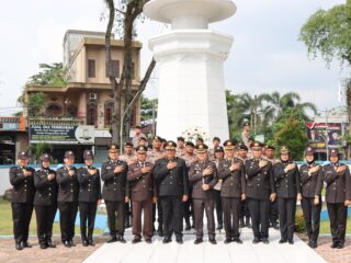 Kapolresta Deli Serdang Pimpin Upacara Ziarah Nasional Peringatan Hari Pahlawan Tahun 2023 di TMP Lubuk Pakam