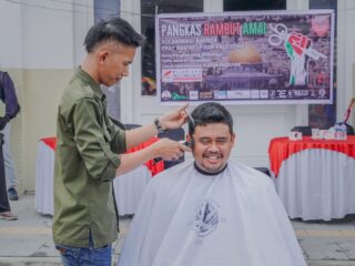 Dukung Barber Pray and Help for Palestine,  Bobby Nasution Pangkas Rambut di Depan Gedung Lonsum