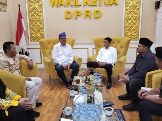 Ketua DMDI Sumut Dr. H. Muhammad Isa Indrawan, SE. MM Bersama Pengurus Silaturahmi ke DPRD Deli Serdang