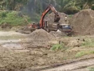 Lapor Pak Kapolda Sumut Aktivitas Galian C Liar di Dalam Rimbun Sukarende Kecamatan Kutalimbaru Sangat Meresahkan Warga