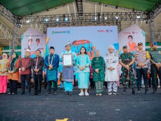 Meriahkan Hari Guru, Tarian Multietnis 10.000 Pahlawan Tanpa Tanda Jasa Medan Pecahkan Rekor Muri