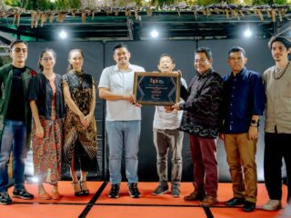 Bobby Nasution Terima Penghargaan Pelopor Kebangkitan Film Medan Menuju Kota Film di Indonesia