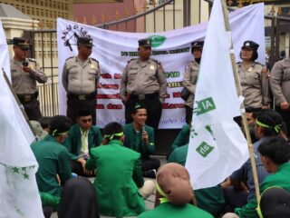 Mahasiswa Gelar Aksi di Polrestabes Medan, Minta Berantas Narkoba di Lokasi Hiburan Malam