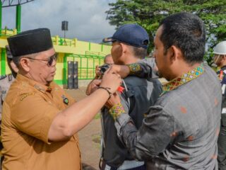 Plh Sekda Kota Padangsidimpuan Rahuddin Harahap Bertindak Jadi Insfektur Upacara Pada Apel Pasukan Operasi Kepolisian Terpusat "Lilin Toba 2023"