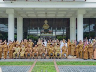 Lantik 130 Pejabat, Bobby Nasution: Jangan Sampai Masyarakat Tidak Kenal Camat dan Lurah