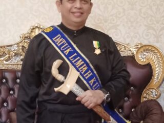 Sang Pejuang Duafa H Ikhwan Lubis Mendapat Gelar Datuk Limpah Kurnia Payung Negeri