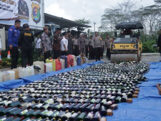 Ribuan Botol Miras dan Puluhan Kg Narkoba di Musnahkan Beserta 19 Tersangka di Amankan Polres Lampung Selatan Jelang Akhir Tahun