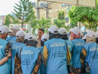 Pemerintah Kota Padangsidimpuan Lepas Relawan Komunikasi Gerakan Amal Cepat (GERCEP) menuju Samosir