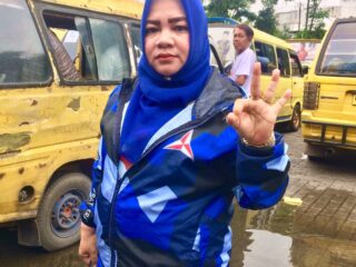 Hj.Masriah.SPd Caleg DPRD Kota Banjarmasin, Turut Hadir Dalam Kedatangan Capres Prabowo Subianto Di Banjarbaru