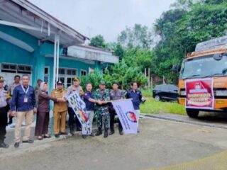 Pj. Wali Kota Padangsidimpuan Lepas Distribusi Logistik Pemilu 2024 Ke Kecamatan