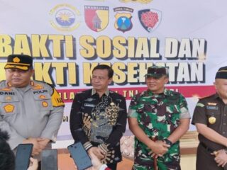 Kompak, PJ Bupati Pamekasan Bersama Forkopimda Hadiri Bakti Sosial dan Kesehatan TNI-Polri