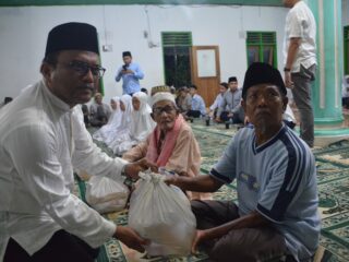 Pj. Walikota Padangsidimpuan Lakukan Sapari Ramadhan Hari Kedua di Mesjid Darul Muttaqin