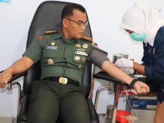 TNI Peduli Sesama ,Dandim 1425 Jeneponto Ikut Donorkan Darah Pada HUT Persit KCK ke-78 Tahun