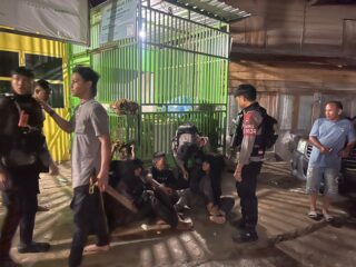 Personil Polsek Wonomulyo Di Backup Personil Unit Turjawali Sat Samapta Polres Polman Mendatangi TKP Perkelahian Kelompok Pemuda