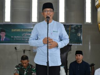 PJ Bupati Lotim NTB Safari Ramadhan Di Masjid Nurul Huda Borok Lelet. Pentingnya Berbagi dan Tolong Menolong. 