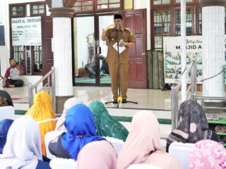 Jalin Silaturahmi Dengan Masyarakat, Wali Kota Medan Bersafari Ramadan Ke Masjid Al Mustaqim