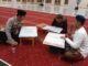 Bhabinkamtibmas Polres Kepulauan Seribu Ajak Warga Pulau Panggang untuk Hataman dan Tadarus Al-Qur'an di Masjid Ani'mah
